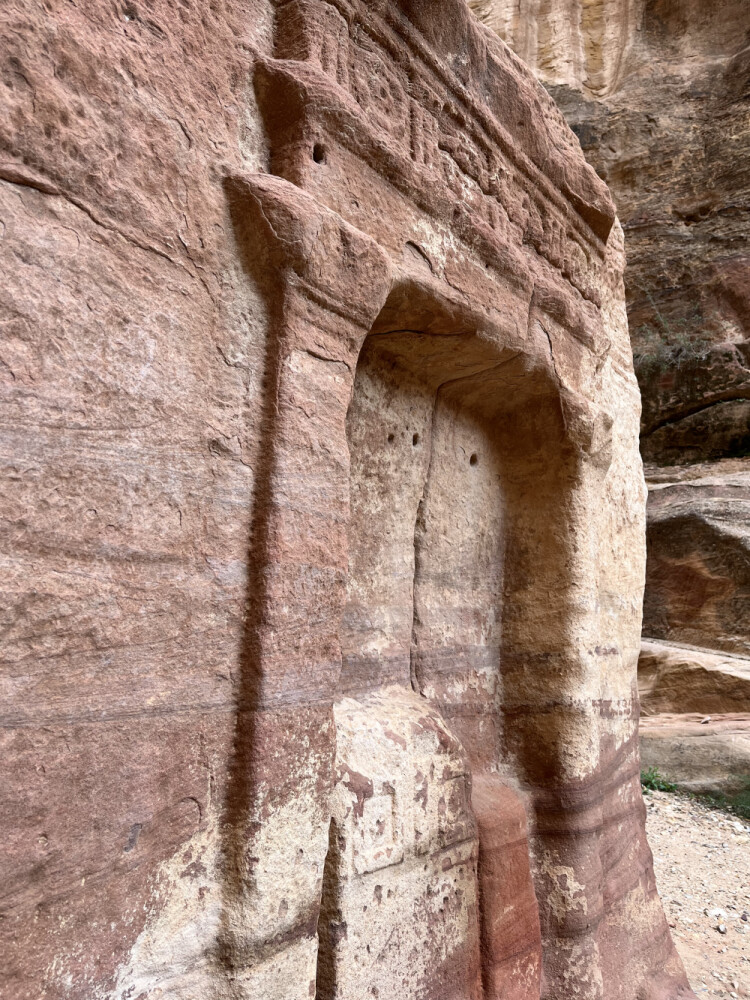 Supreme being represented with a line and dots, Petra, Jordan, Ellen Goodwin, Artifcts